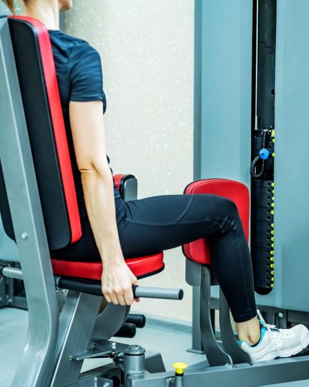 Adductor machine