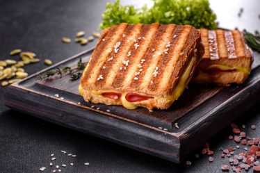 Calorie toast prosciutto e formaggio