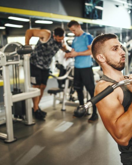 Lat machine presa supina