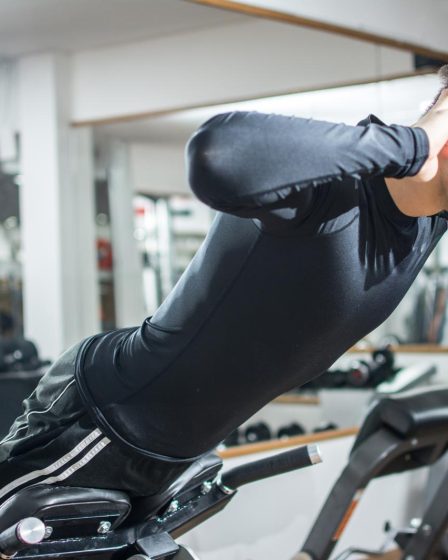 Reverse hyperextension